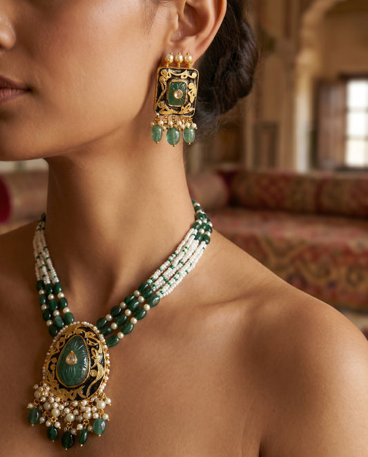 Jharoka Diamond green stone pendant set | Vama Gears