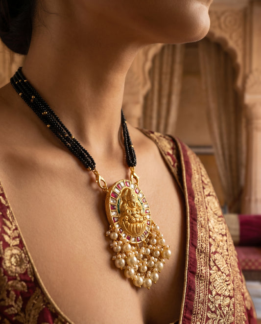 Jharoka Lakshmi ji pendant | Vama Gears