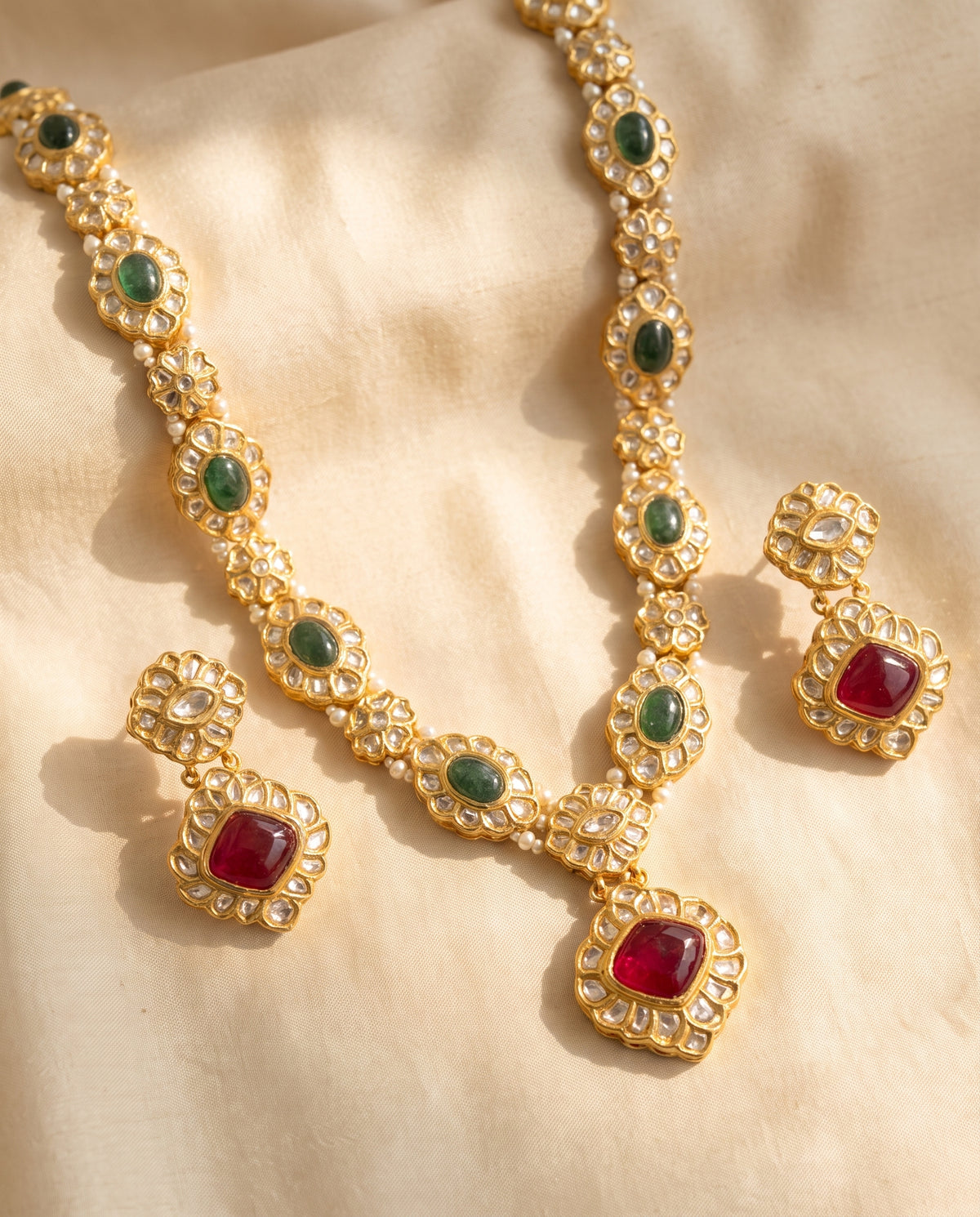 Handcrafted 22kt Gold Long Jakarti Set with Pendant and 10 Carat Certified Syndicate Polki in Thapa Work