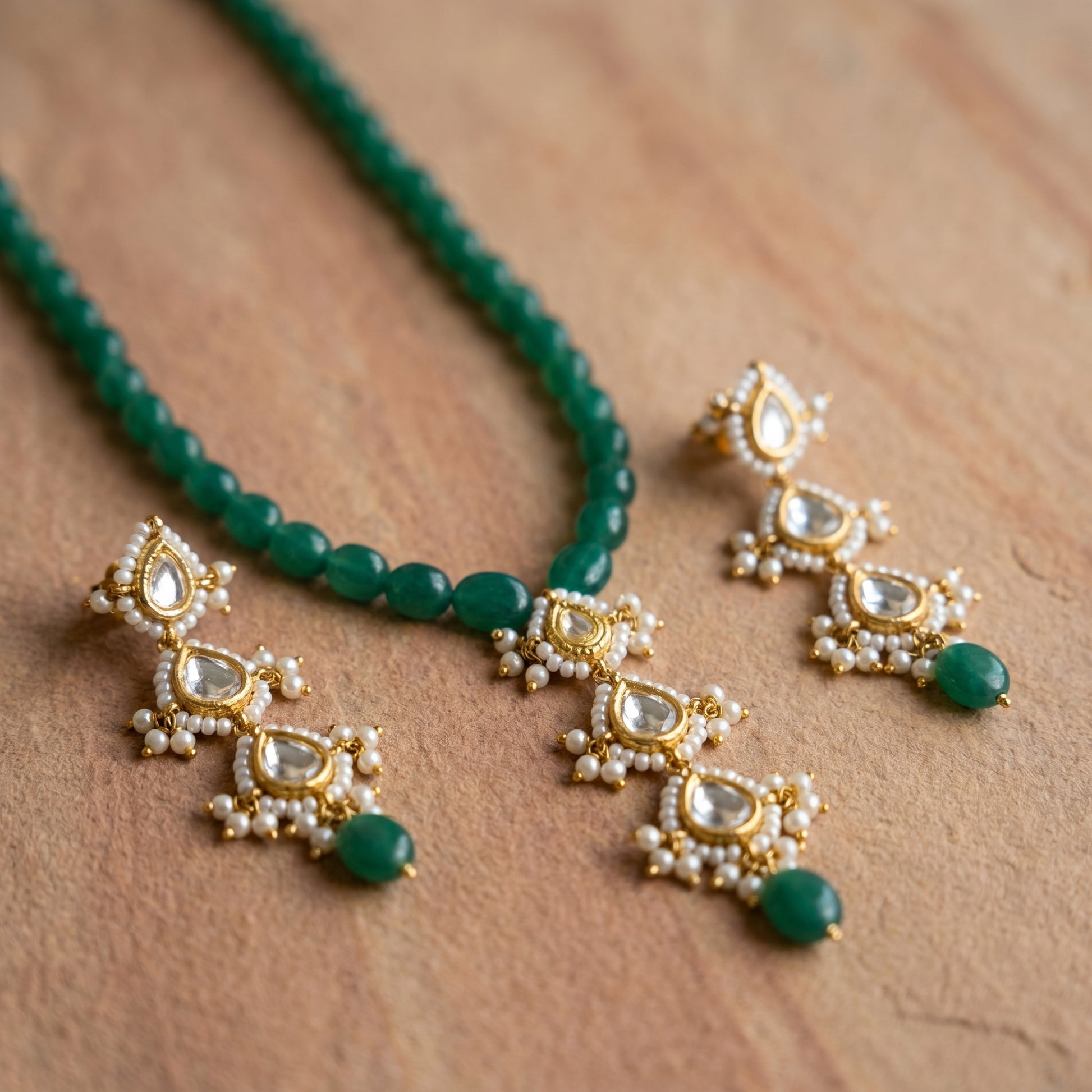 Jharoka Green pendant set | Vama Gears