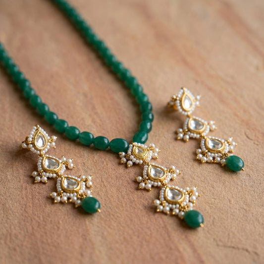 Jharoka Green pendant set | Vama Gears