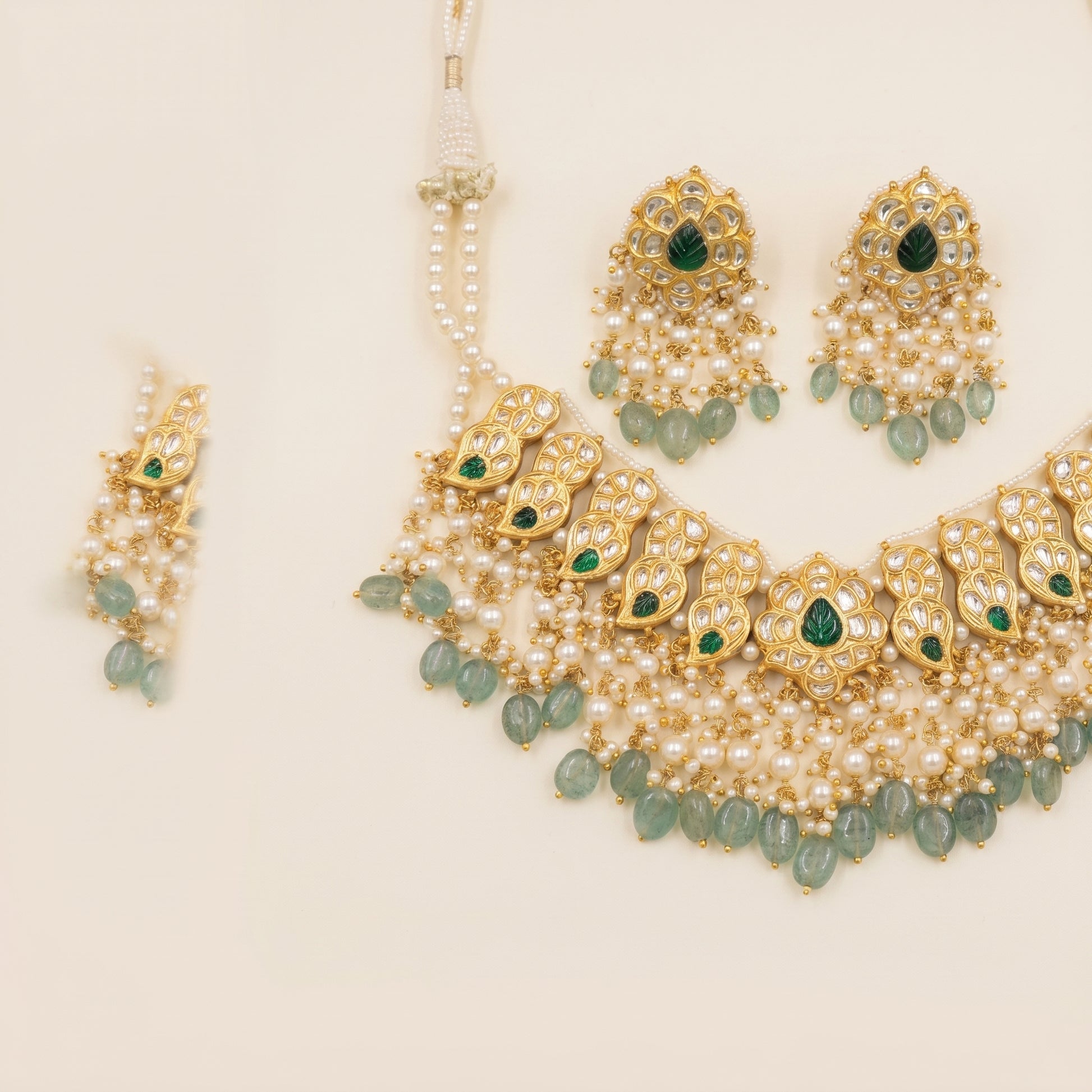 Jharoka Green drops choker set | Vama Gears