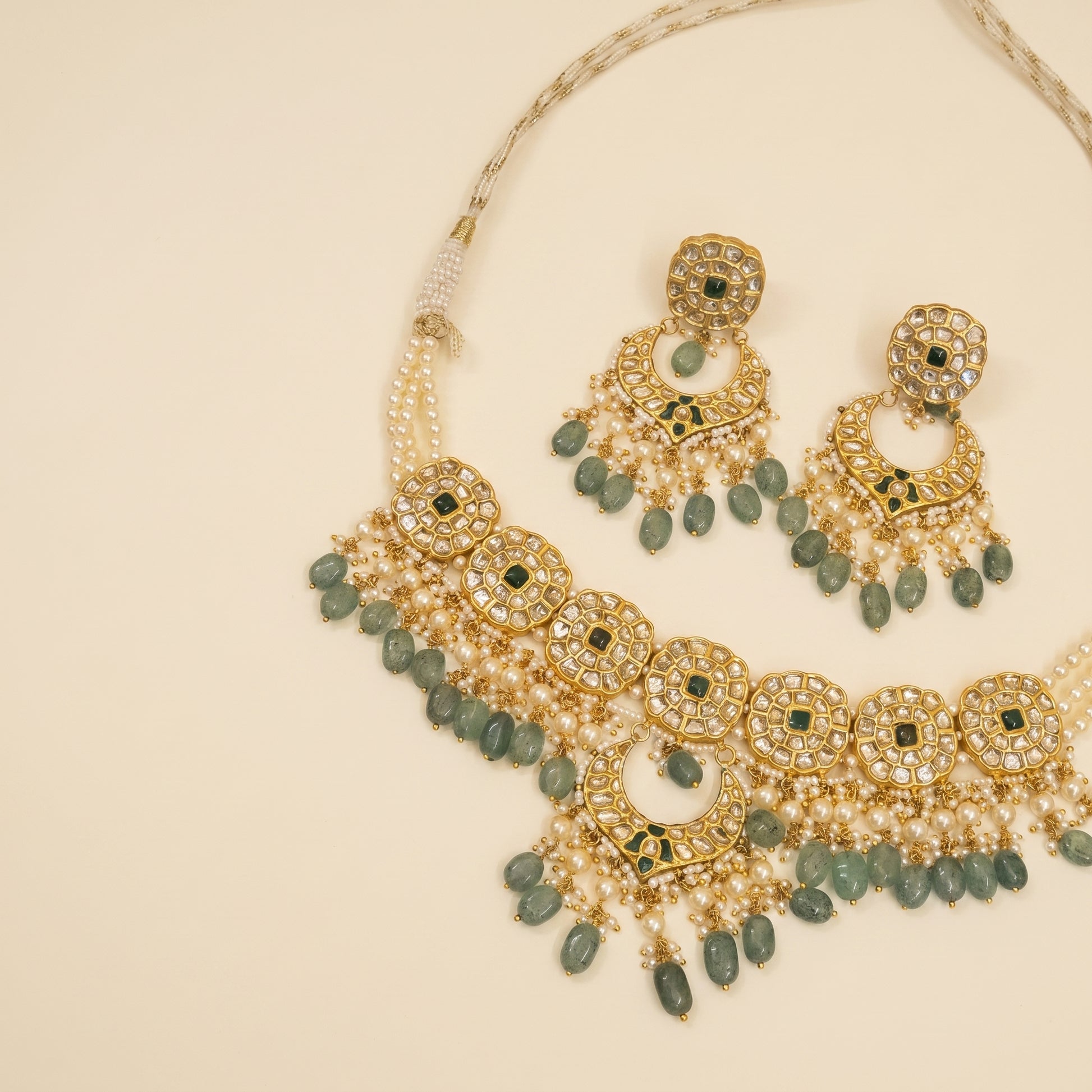 Jharoka Squoval chandbaali set | Vama Gears