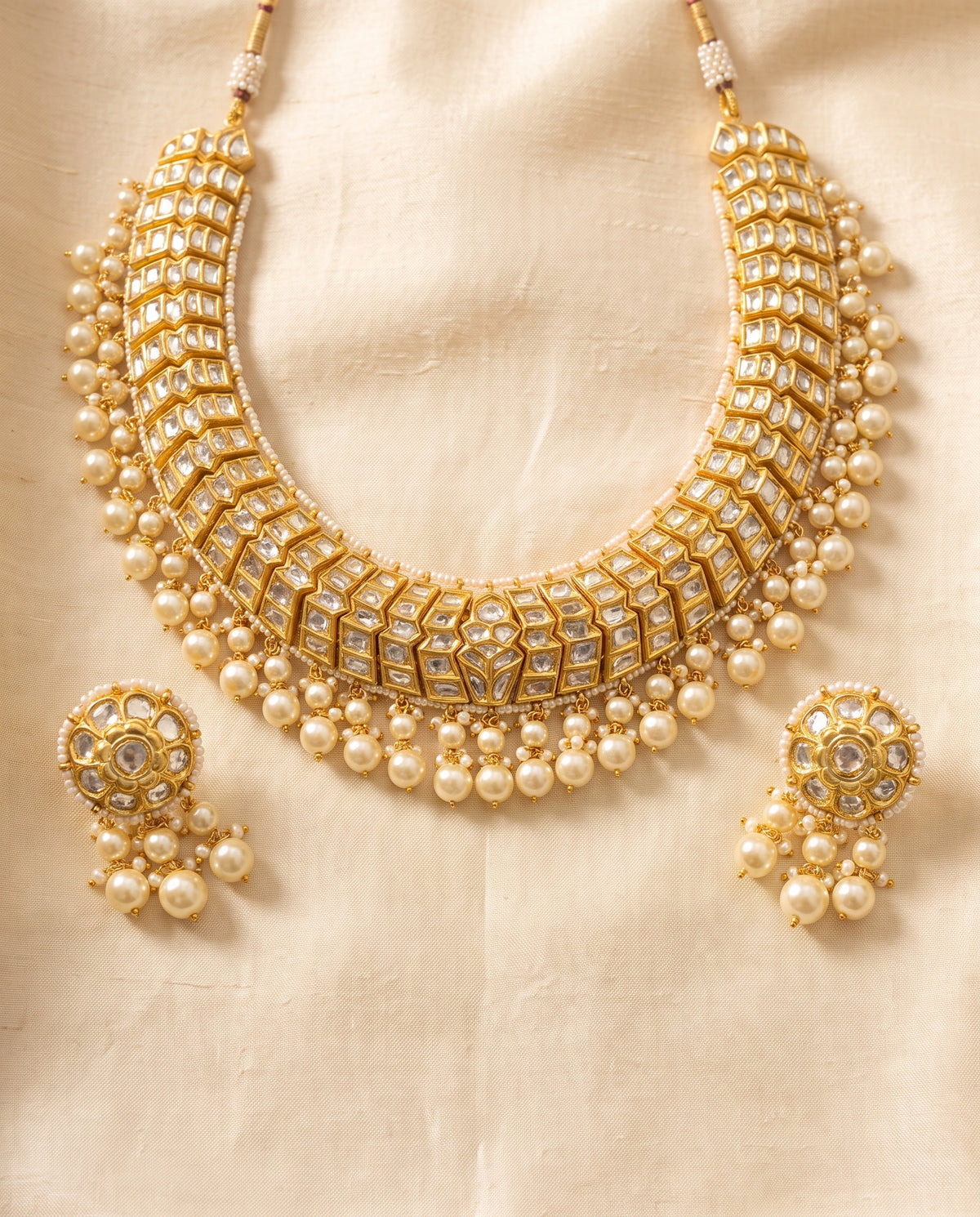 Handcrafted 22kt Gold Zig Zag Set with 22 Carat Certified Syndicate Polki in Zig Zag Layout Thapa Work